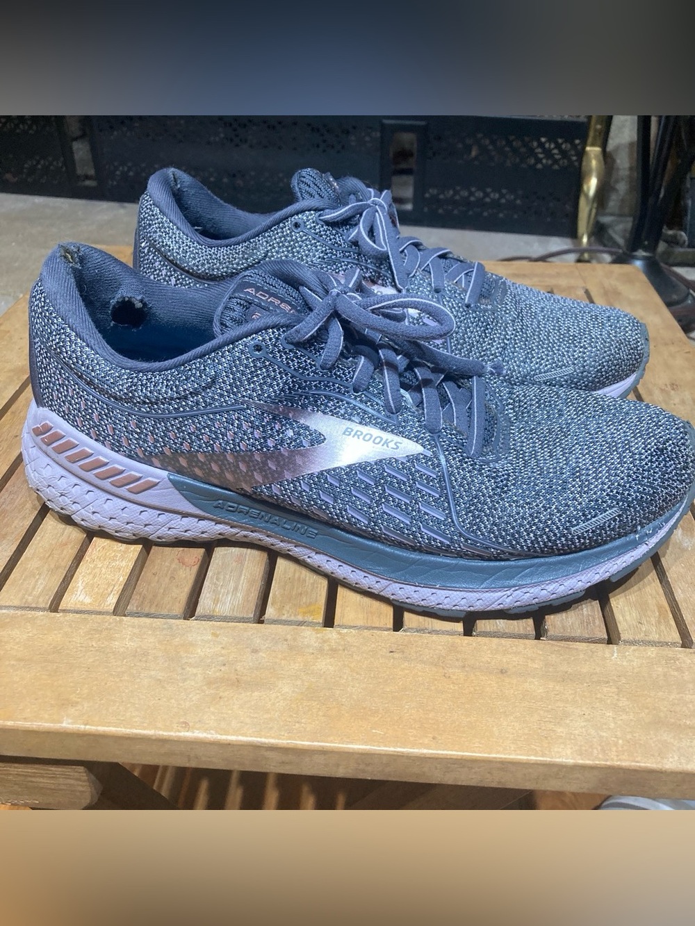 Brooks Adrenaline GTS 21 Women’s Running Size 9.5D Wide Gray/ purple No insoles